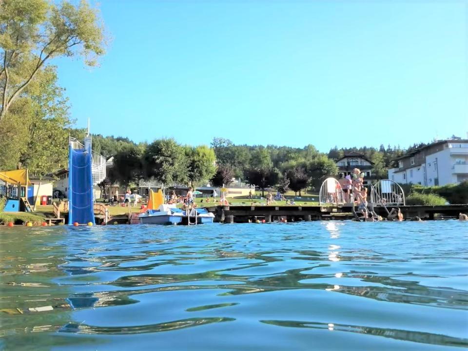 Ferienwohnung Schellander Privatstrand Velden am Worthersee Bagian luar foto